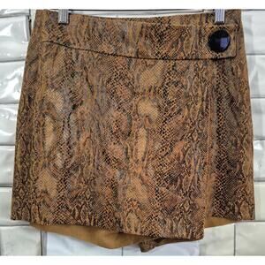 Zara Ladies Faux Suede Tan Reptile Print Skort Short  Statement Button